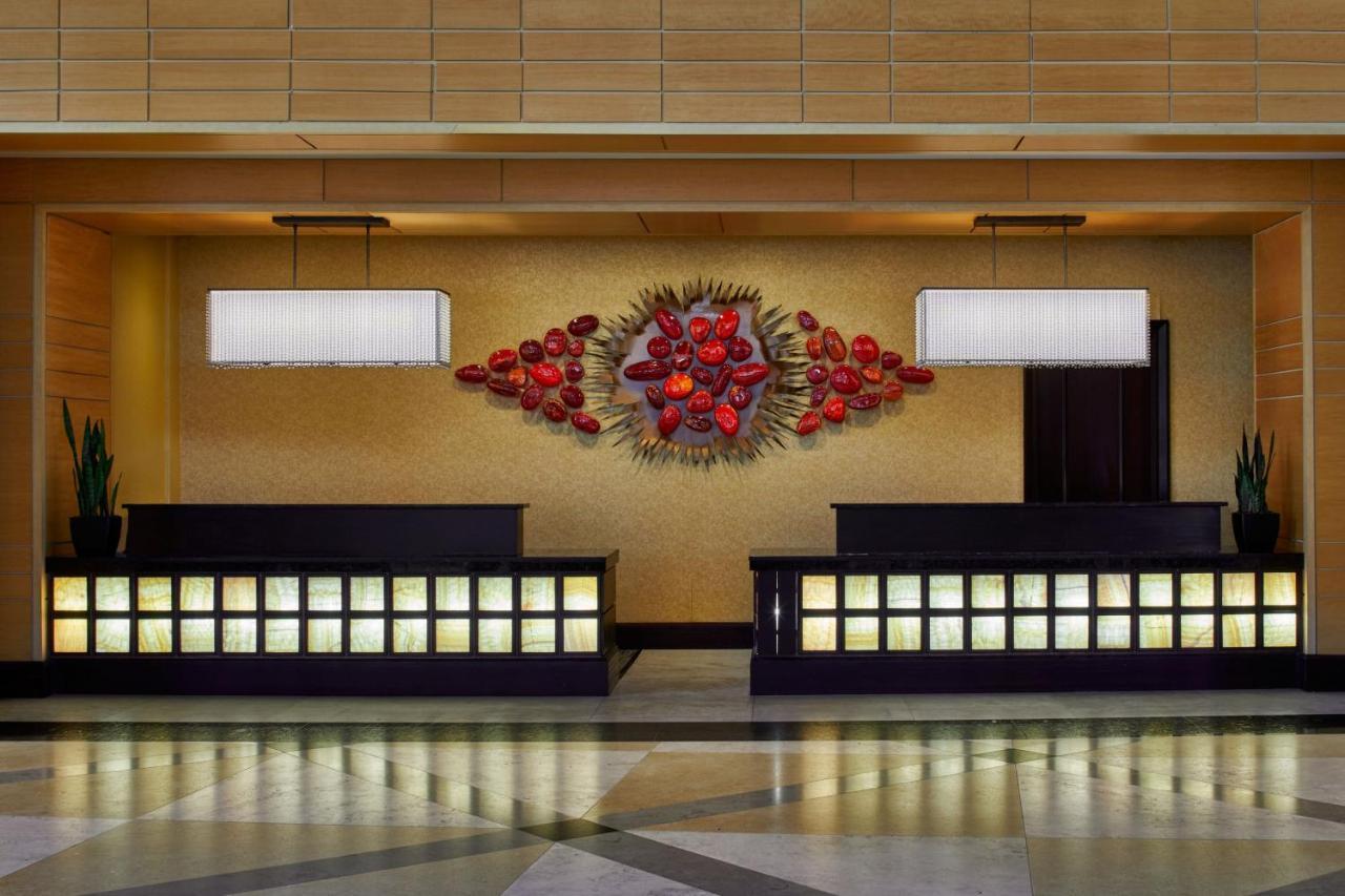 Lancaster Marriott At Penn Square Hotel Bagian luar foto