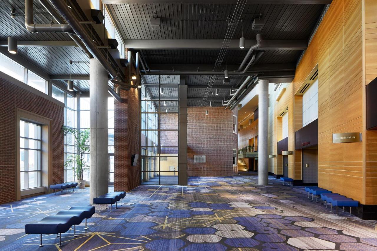 Lancaster Marriott At Penn Square Hotel Bagian luar foto