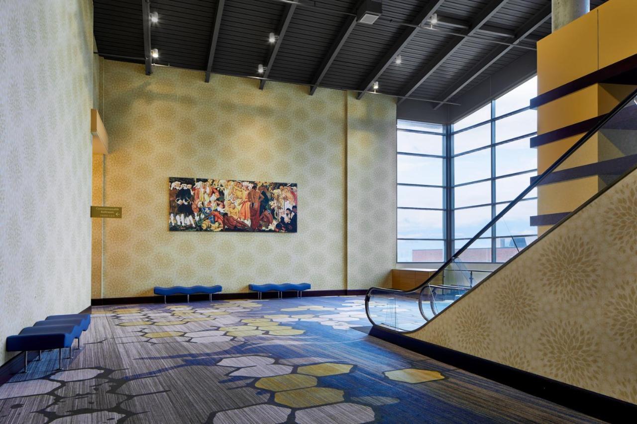 Lancaster Marriott At Penn Square Hotel Bagian luar foto