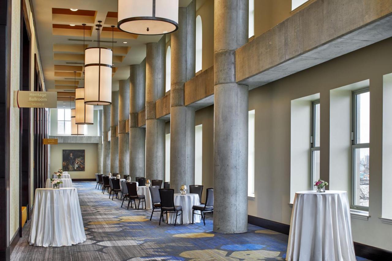 Lancaster Marriott At Penn Square Hotel Bagian luar foto