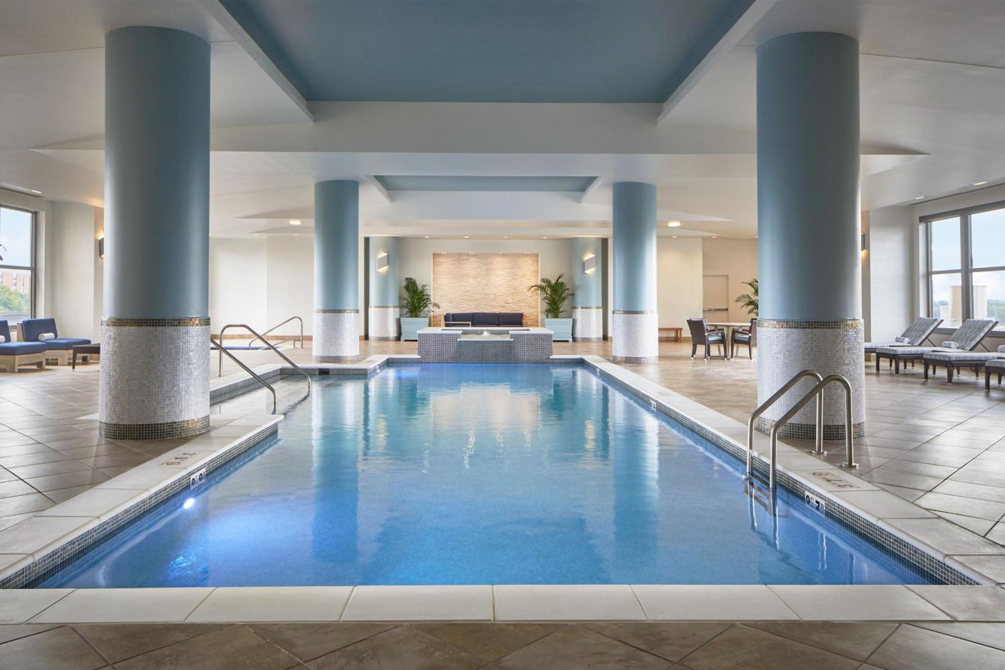 Lancaster Marriott At Penn Square Hotel Bagian luar foto